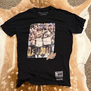 Mitchell & Ness Black Tee with Seattle SuperSonics Basketball Graphic
